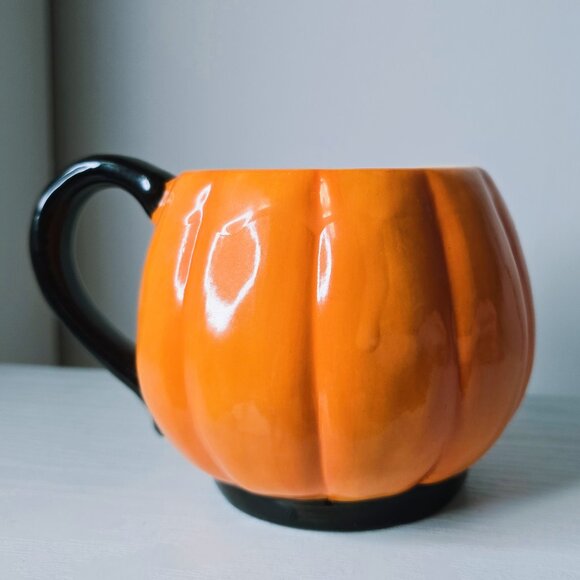 Cute Pumpkin Mug - Picture 3 of 4